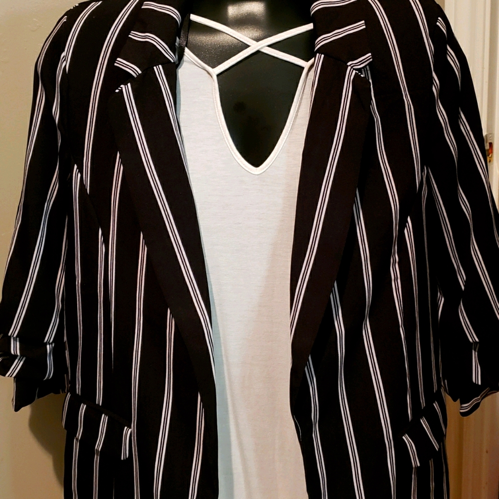 Miss Lili jacket, Dynamite t-shirt